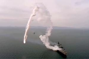 ロシア海軍の巡航ミサイル発射失敗の映像、怖いｗｗｗｗｗｗ