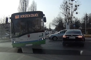 ポーランドの交通トラブル怖すぎ笑えない。直ぐ降りてケルナグール。