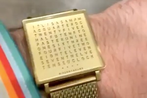 なにこれ面白い。時刻を文字（言葉）で表示する腕時計がおもしろい。QLOCKTWO W