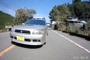 【熊本】何が悪かった？ツーリング中にレガシィに絡まれたバイク乗りの車載ビデオ。