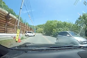 【動画】過失割合1：9の事故ドラレコ。これは交通整理の人も悪い？
