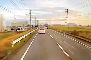 【新潟】乗用車が車線を逸れてトレーラーと正面衝突した事故がヤバい。