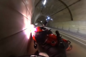 【宮城】ツーリング中に居眠りをしてバイクを吹っ飛ばしてしまったGSX1300R乗りの車載映像。