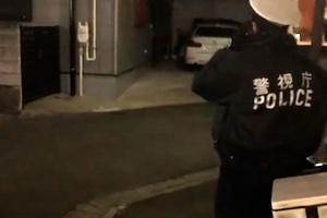 【動画】絶対に職務質問に答えたくない男 vs 葛西警察の警察官。勝てるんだｗｗｗ