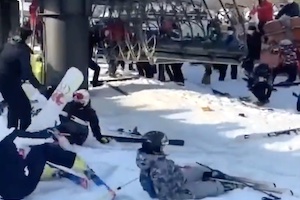 【動画】韓国のスキー場で乗客を乗せたリフトが逆流して40人以上が怪我。