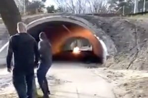 オランダの火遊びがヤバい。トンネルに仕掛けた爆竹の威力がｗｗｗ