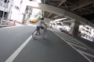 【大阪】バイクと自転車の交通事故でバイク側が被害者となれた事故のドラレコ動画。