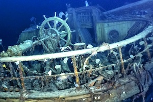 南極探検時代の難破船が107年ぶりに発見され高画質な4K映像で撮影される。