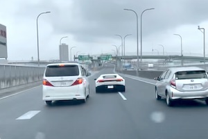 【動画】名古屋高速で撮影されたランボルギーニの煽り運転。とそれを見ていたアクアが強いｗｗｗ