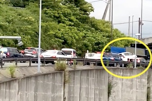 これは事件。静岡で撮影されたランクル大逃走事件の映像がすごいｗｗｗ