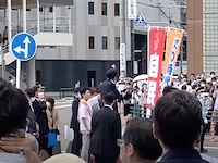 【奈良】安倍元首相が撃たれる瞬間の映像が公開される。