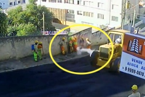 【動画】世界一不運な男。破裂したタイヤの破片の直撃を受けた男性が亡くなる。