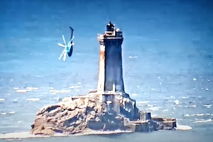 【ラ岬】ギリギリのところで墜落を回避したヘリコプターのどんな動きだ動画が話題に。