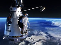 人類初の音速突破への挑戦。成層圏上層からのダイブに向けて準備完了。