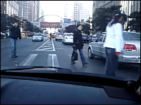 交通ルール？そんなのオラしらねえだ。中国のタクシーがクレイジーすぎる。