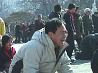 金正日の死を悲しむ北朝鮮人たちを撮影した動画が不自然。気持ち悪い国だな