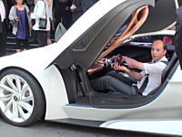 シトロエンが一台だけ制作した夢のスーパーカー「シトロエンGT」のビデオ。