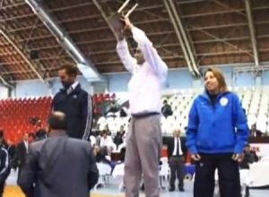 これは最悪。優勝の喜びから一転、救急車を呼ぶ羽目になった悲惨な出来事