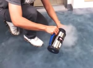 液体窒素ボトルが手元でバアアン！と爆発して大丈夫かよ(@_@;)音量注意