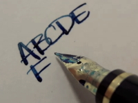 万年筆ふつくしすぎる・・・。万年筆で文字を書いているだけの動画に感動。