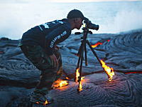  命知らずすぎるｗｗｗ火山フォトグラファーの撮影風景が凄い。（写真4枚）