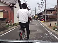 愛知県で自転車の中学生を車で鬼煽りクラクション＆ピッタリマークするDQN。
