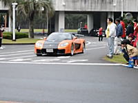 宮崎県のスーパーカーミーティングで人をはねた車の動画がアップロードされる