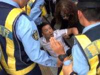 山本太郎議員が警察の必殺技「転び公房」的なワザを使ったとして2のchで話題に。