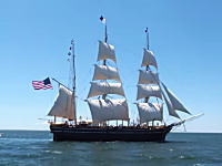 現在に残る米国最古の捕鯨帆船チャールズ・Ｗ・モーガン号のメインマストに登ってみた