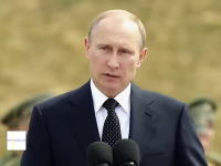 プーチンが演説中にウンコをかけられる動画が人気に。記念碑の式典にて。