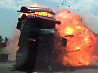 うっそ(°_°)目の前で起きたヤバすぎる事故を撮影したドライブレコーダー。死亡事故。