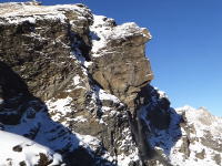 スイスで山の形が変わってしまう瞬間の映像が撮影される。メキメキゴゴゴゴ・・・。