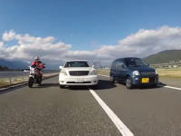 長野自動車道で撮影されたセルシオのオラドケ運転。幅寄せからの尻ピタ煽り。