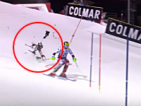 スキーのワールドカップで競技中の選手の真後ろにドローンが墜落する事故が発生。超ギリギリ。