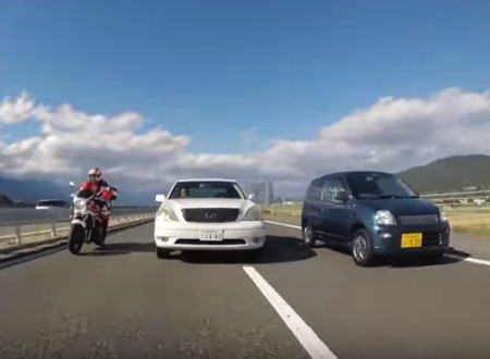 長野自動車道で撮影されたセルシオのオラドケ運転。幅寄せからの尻ピタ煽り。
