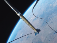マッハ5.5で上昇するロケットからのGoPro動画。美しい地球の姿とSFみたいな映像。