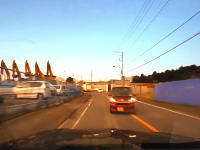 高級車が事故るとこうなる動画。衝撃から25秒後には繋がるヘルプネット「事故ですかー？」