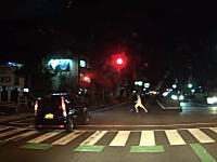 岡山のキチガイ。ジリジリ運転していた軽四で横断中の女性に襲い掛かる(°_°)