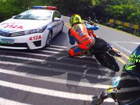 こいつらまじキチガイ。フィリピンの公道レースが勇敢とかそんなレベルじゃない。