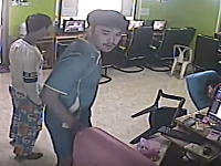 タイではネットカフェでヘビに襲われる事がある動画。怖すぎワロタｗｗｗ