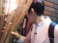 京都木屋町の飲食店に入ろうとした韓国人がファッキンコリアと追い出される動画が話題。