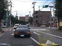 2017年の東京に暴走族ｗｗｗ公道でこれは完全にアウトだと思われるんだけどどうだろうか。