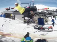 スキー場のリフトが故障して乗客が次々と吹っ飛ばされた事故の別角度の映像がすごい。