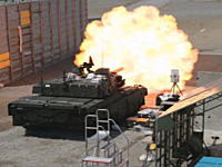 下北試験場（弾道試験場）で行われる自衛隊の火器、弾薬の弾道性能試験の映像。