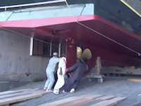 人力なのかｗｗｗ川崎造船所の進水式の様子が危なっかしくて危なっかしくて。