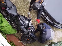 狙われたヤマハMT-07。自宅のバイクを盗みにやってきた男たちのビデオ。（今週3回目）