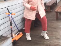 このおばあちゃん何者だｗｗｗめちゃくちゃカッコ良く踊ってしまうおばあちゃんの映像。