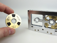 オー・カセ。1984年に商品化された磁気テープを交換できるカセットテープが面白い。