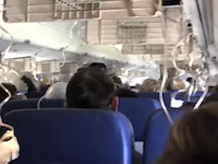 飛行中のサウスウエスト航空のエンジンが爆発して乗客が死亡。の機内映像。