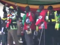 ジンバブエで大統領を狙った暗殺未遂事件が発生（動画）爆弾で15人が負傷。
